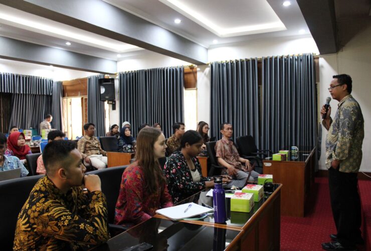 FISIP UPNVY-PSSAT UGM Holds International Classes