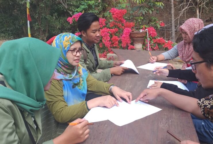 Prodi Humas UPN Yogyakarta Pendampingan UMKM Desa Kaki Langit