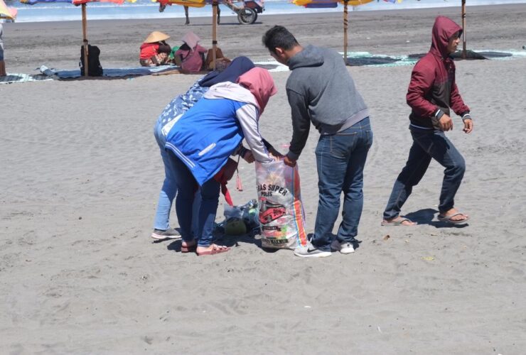 Mahasiswa Public Relations Ajak Masyarakat Bergerak Melalui #WEGAH KRESEK