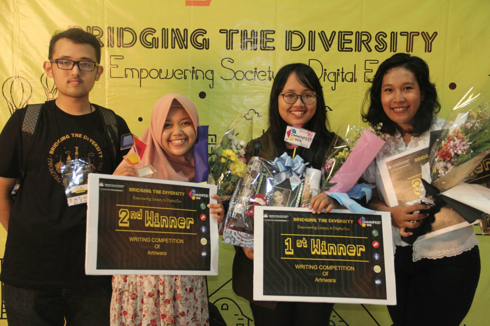 Mahasiswa Ilmu Komunikasi UPNVYK Raih Juara di COMMINFEST