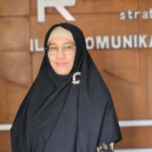 DEWI NOVIANTI,M.Si