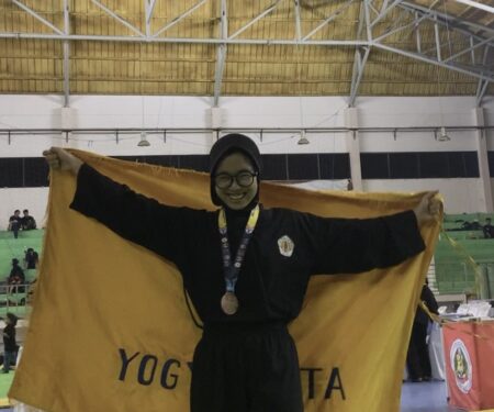 Zydnaa Fahma Tsaqiila, Pencak Silat Champion of “Paris Van Java National Championship”