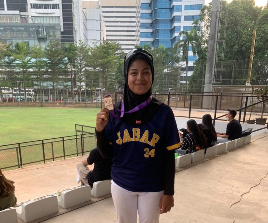 Annisa Aushaf Achieved BRONZE Medal in Indonesian Softball League